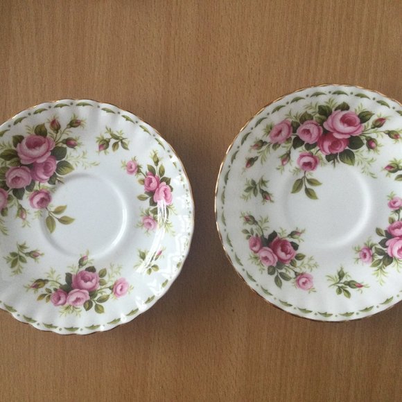 Royal Albert Flower of the Month Series - Roses set of two Saucers - Picture 1 of 6